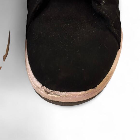 Pokemon black and red Heelys - Picture 5 of 8